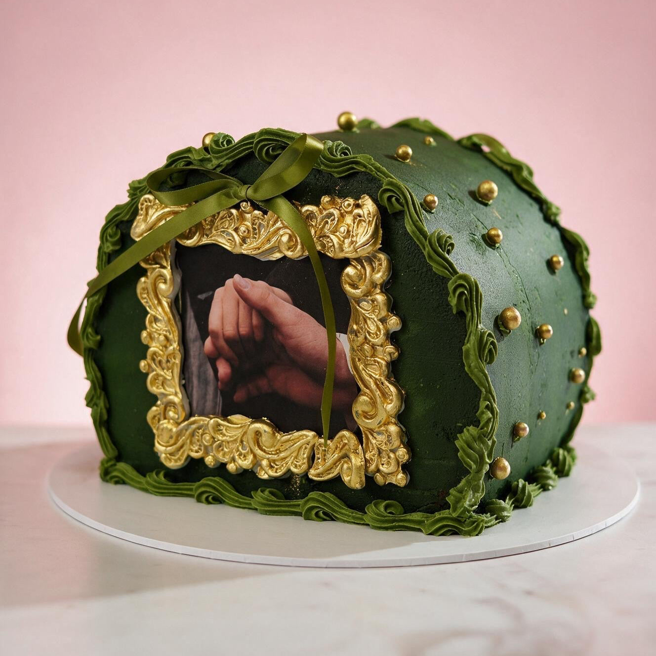 Arch Cake with frames